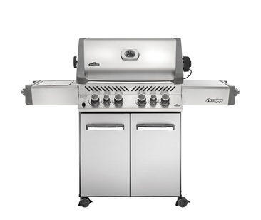 Prestige 500 (Edelstahl) mit Infrarot-Heckbrenner und SIZZLE ZONE™ Seitenbrenner