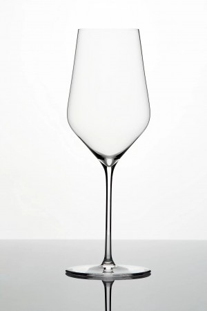 Alle Zalto DENK‘ART Gläser, wie Weisswein, Bier, Champagner, Universal, Bordeaux sind aktuell nur stationär im Geschäft erhältlich.